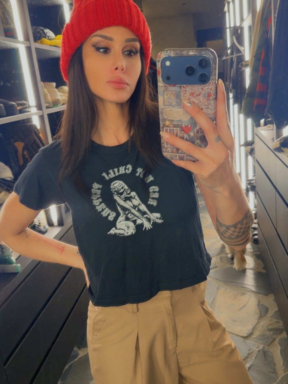 Daydreamer Black 'Red Hot Chili Peppers' Graphic Tee